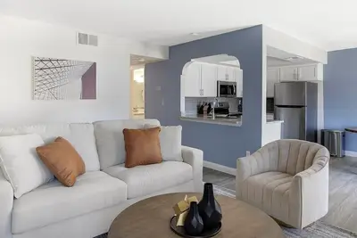 Image de Landing | Stylish 2bd, Gym, Clubhouse