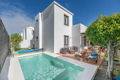Image de Villa de vacances 'Casa Lunnett' avec vue sur mer, piscine privée et Wi-Fi