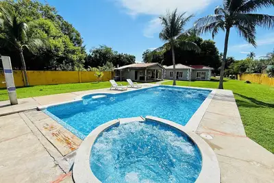 Beachfront House in El Tamarindo