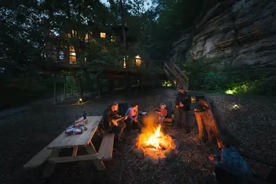 Image de Treehouse 2 - Treehouses at Starved Rock