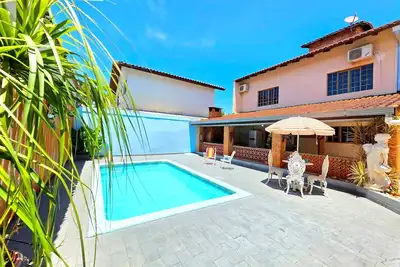 Image de House with Pool near Attractions / Wi-Fi / Garage