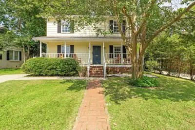 Image de Near Usc & Downtown • Fire Pit • Dog Friendly