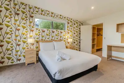 Image de Sunny three bedroom city apartment