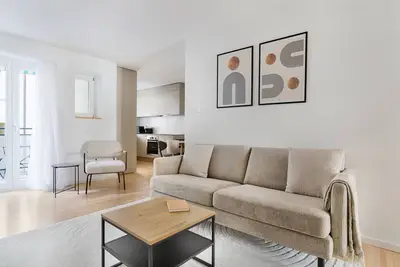 Image de Blueground | Seefeld, balcony, nr Lake Zurich