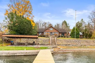 Image de Keuka Lake | Dual Houses | Sleeps 16 | Lakefront |Dock