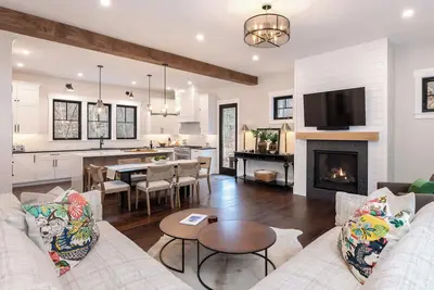 South Peak River House - Near Ski Trails!