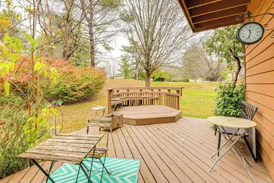 Image de 2 Mi to Lake Elkhorn Park: Family Gem w/ Deck!
