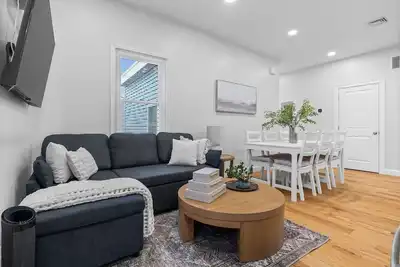 Image de Modern Lux - Deck+ Parking Near T Harvard/Mit/Bu