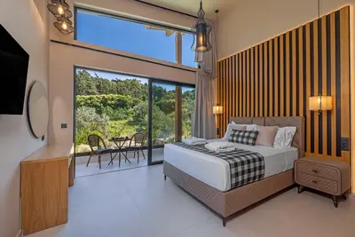 Image de Athena’s Luxury 3-Bedroom Villa with Private Pool & Garden in Koskinou of Rhodes