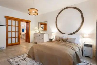 Image de Charming Riverside Apartment by Charles Bridge