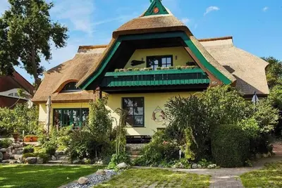 Image de Apartment 3 (Zeesboothaus) - Apartment 3 in the Zeesboothaus - live in style at