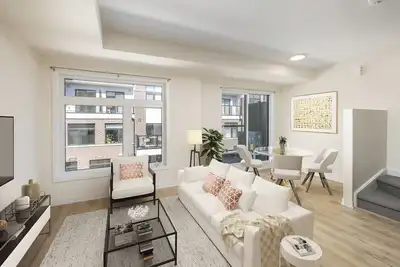 Image de 2-Bedroom, 3-Bed Townhome – Clean Home, Hotel-Style Comfort in Pickering