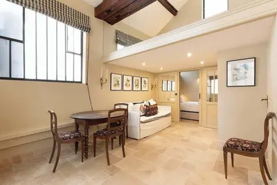 Un Charmant 2-Ch/2Sdb à Saint Germain