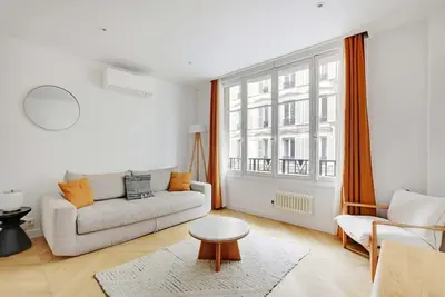 Un Agréable 1-Ch/1SdB à Saint-Michel