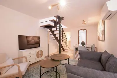 Image de Breathtaking Townhouse in the heart of St-Tropez