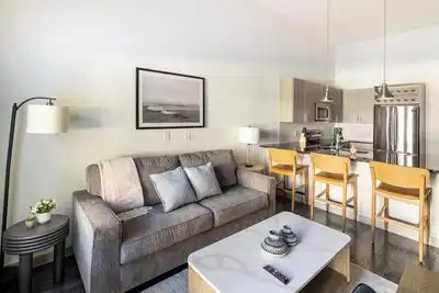 Image de Landing | Modern 1bd, Pool, Gym