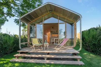 Image de Luxury house in the green on the water near the beach, Leiden and Amsterdam