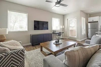 Image de Landing | Stylish 2bd, Clubhouse