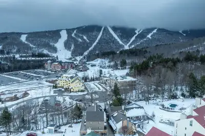 Image de Village Edge – Steps to the slopes at Sugarbush!