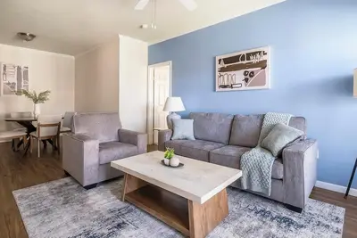 Image de Landing | Modern 2bd, Pool, Game Room