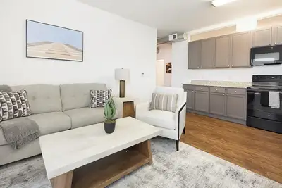 Image de Landing | Stylish 2bd, Clubhouse, Pool