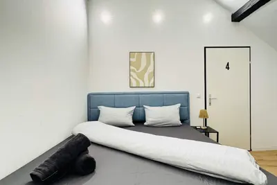 Image de Budget Room in Shared Apartment for up to 3 Guests