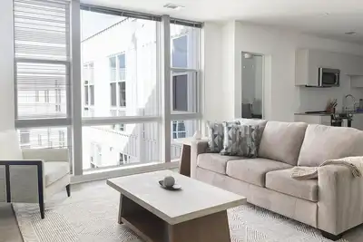 Landing | Beautiful 2bd, Yoga Studio, Gym