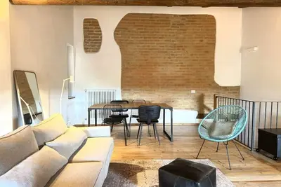 Image de Townhouse with a view, in Charming village