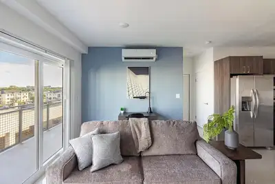 Image de Landing | Incredible 2bd, Gym, Pool