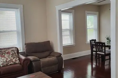 Image de #1- Stylish 2-bedroom apartment on the first floor perfect for your stay