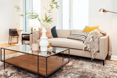 Landing | Modern 3bd, Gym, Courtyard