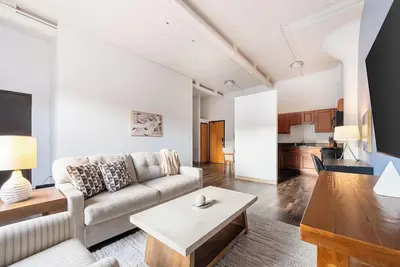 Landing | Modern 1bd, Courtyard