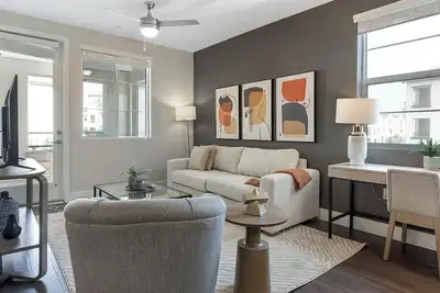 Image de Landing | Beautiful 2bd, Courtyard, Gym