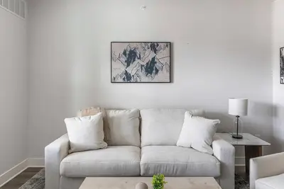 Image de Landing | Spectacular 2bd, Clubhouse, Courtyard