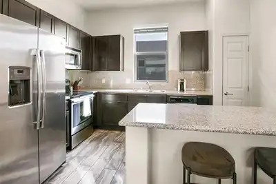 Image de Landing | Modern 2bd, Yoga Studio, Clubhouse