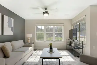 Image de Landing | Beautiful 2bd, Gym, Pool