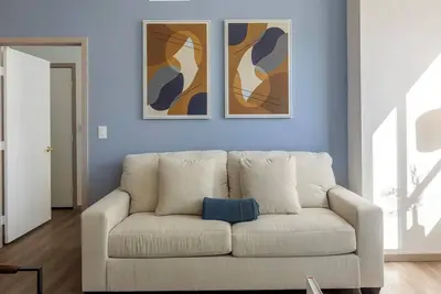 Landing | Stylish 2bd, Gym, Pool