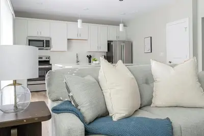 Image de Landing | Beautiful 2bd, Gym, Courtyard