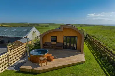 Image de Large comfortable Glamping pod set in an extremely rural location.