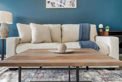 Image de Landing | Modern 2bd, Courtyard, Pool