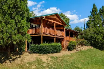 Image de Cozy Secluded Cabin, Sleeps 14・Hot Tub・Game Room