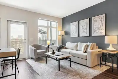 Landing | Spectacular 1bd, Courtyard