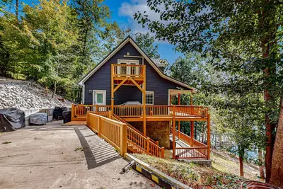 Image de Lakefront Cabin, Sleeps 14・2 Level Dock・Sun Deck
