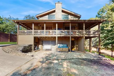 Image de Lakefront Cabin・Boat Ramp/Dock・Hot Tub・Pool Table