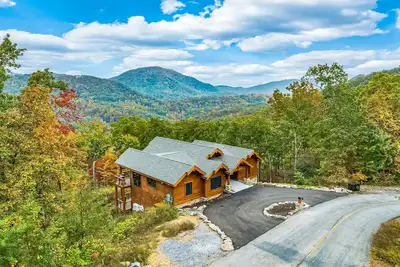 Image de Smoky Mountain Views with Step-Free Access, Deck