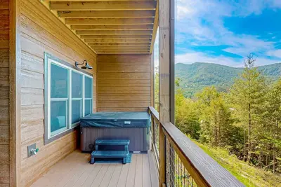 Image de Modern Luxe Cabin, Sleep 10・Hot Tub・Mtn View・Games