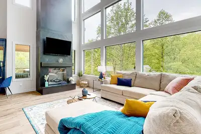 Image de Newly Built Mtn View Home, Sleeps 8・Hot Tub・Games