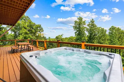 Image de Lake View Cabin, Sleeps 10・Hot Tub・Games・Theater