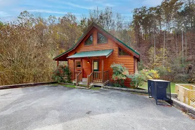 Image de Serene Cabin, Sleep 6・Hot Tub・Pool Table・Theater