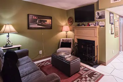 Image de Charming Condo, Sleeps 4・Near Downtown・Shared Pool